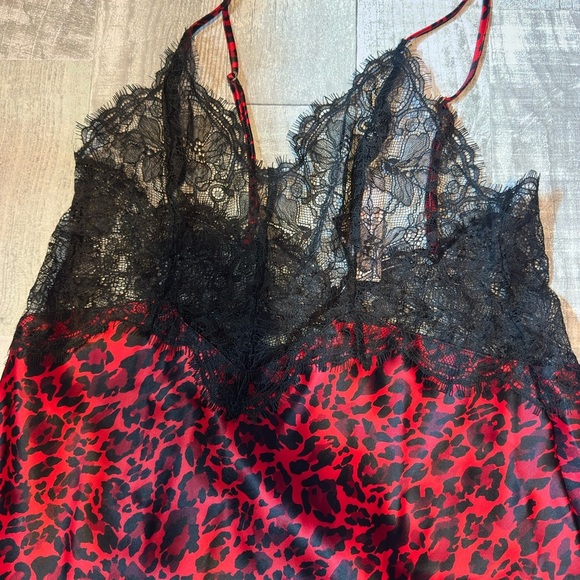 Victoria's Secret Red and Black Lace Chemise - Picture 3 of 9